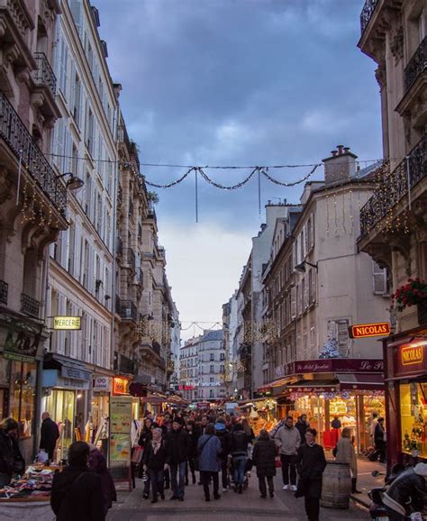 Rue De Levis