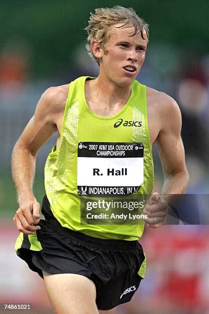 Ryan Hall Runner