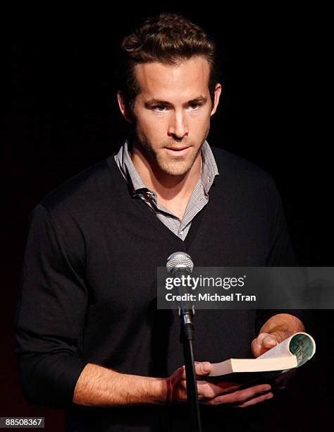 ryan reynolds autobiography