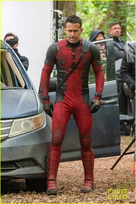 ryan reynolds nude deadpool