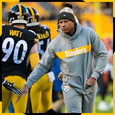 Ryan Shazier Walking