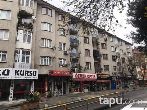 sıralarında Gaziosmanpaşa İlçemiz, Hürriyet Mahallesi, Cengiz Topel Caddesi'nde bulunan Türkiye Gençlik Vakfı Şubesi önünde bir patlama ihbarı alınmıştır.