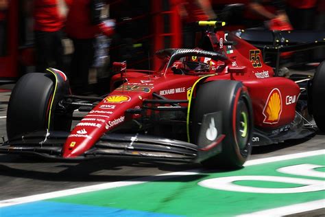 Sainz thinks criticism of Ferrari's F1 strategy is "unfair"