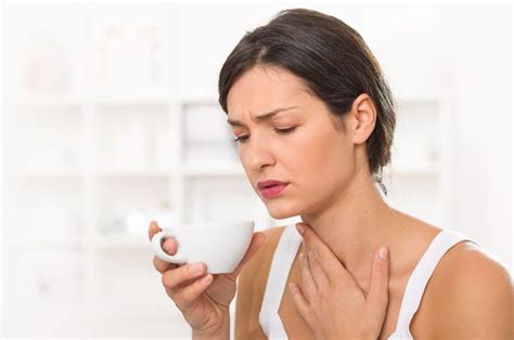 Sakit Tenggorokan Bikin Susah Menelan Ini 8 Cara Obat Untuk Tenggorokan Sakit Saat Menelan - Obat Untuk Tenggorokan Sakit Saat Menelan