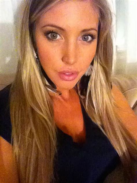 samantha saint selfies