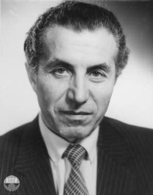 samvel grigoryan biography examples