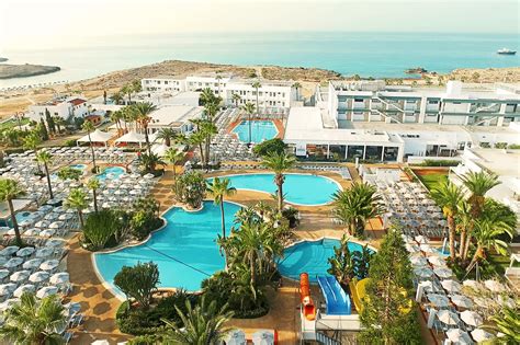 sandy bay beach ving