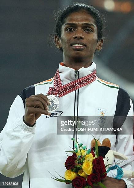 santhi soundarajan biography examples