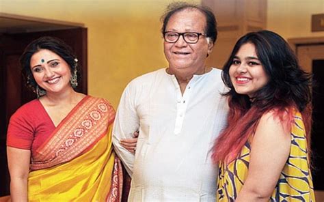 santu mukherjee biography examples