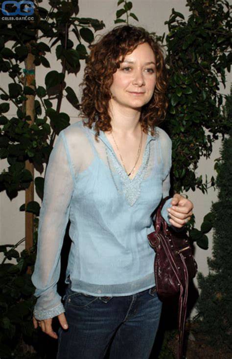 sara gilbert nude