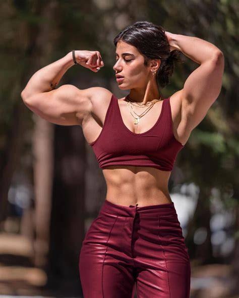 sarah saffari nude