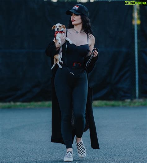 saraya bevis onlyfans