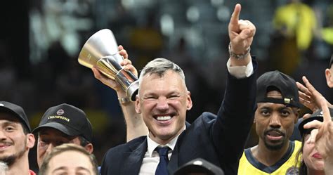 sarunas jasikevicius autobiography of a flea