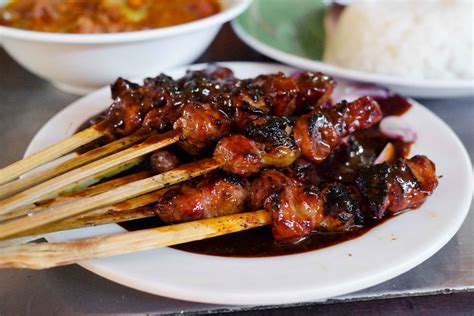 SATE ULER 🐙 Emak-emak Jual Sate Kobra, Aksinya Potong Ular Bikin Warganet