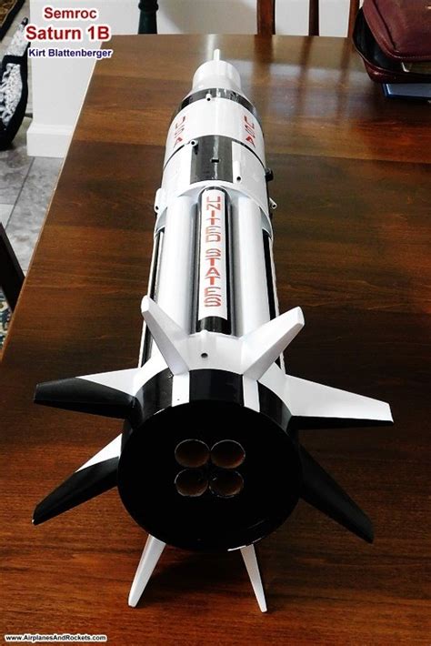Download Saturn 1B Paper Model 
