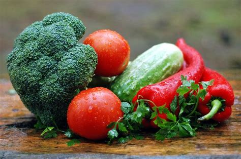 sayuran yang tidak boleh dimakan penderita asam urat