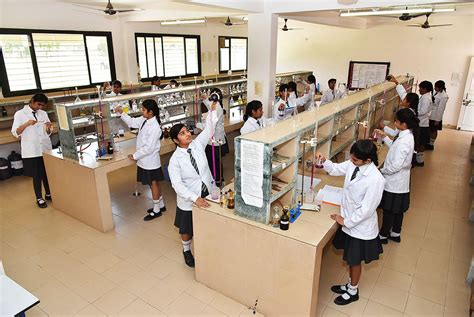 School With Well Equipped Science Laboratories Composite Lab Science Laboratory In Schools - Science Laboratory In Schools