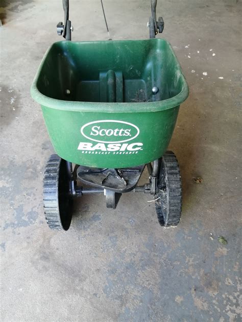 Scott Basic Spreader