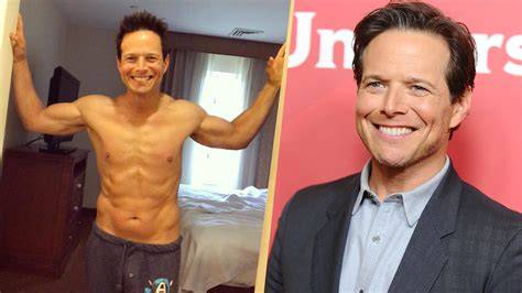 scott wolf nude