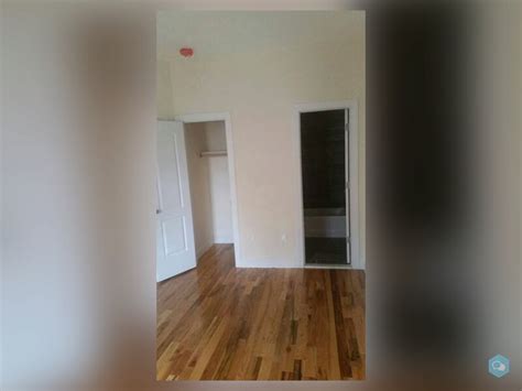 se renta cuarto bronx