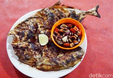 SEAFOOD AYU - Kapan lagi makan Seafood Tumpah Sebanyak ini. #fypシ゚viral