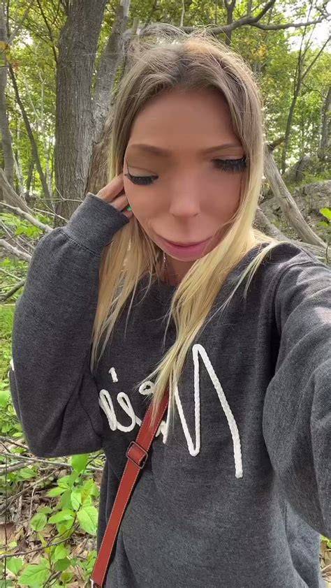 secretskye22 nude