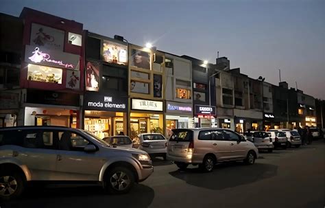 Sector 8 Market