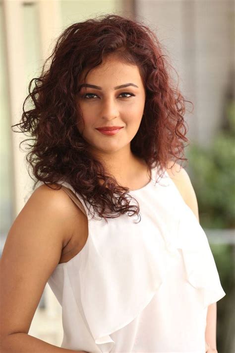 seerat kapoor biography sample
