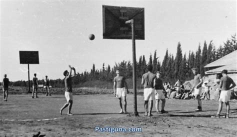 SEJARAH PERMAINAN BOLA BASKET - Sejarah Permainan Bola Basket, Baik di Dunia Maupun di Indonesia