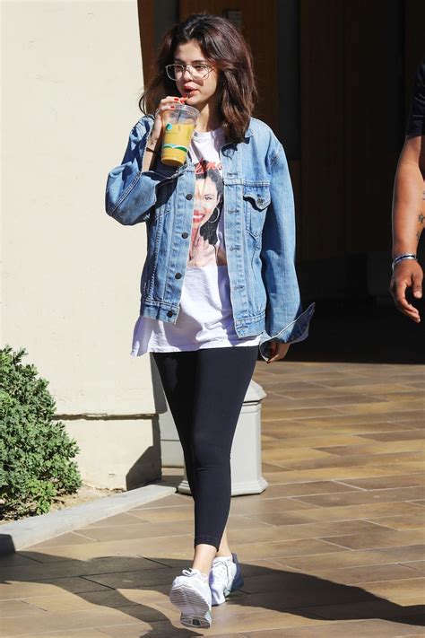 Selena Gomez Casual Summer Outfits 2013