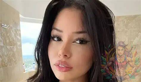 selena rose nude