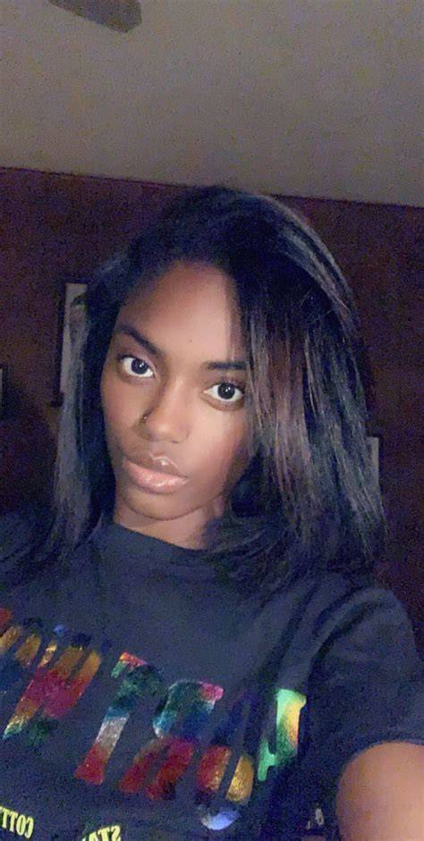selfie ebony nude