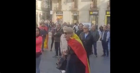 Señora Facha Gritando