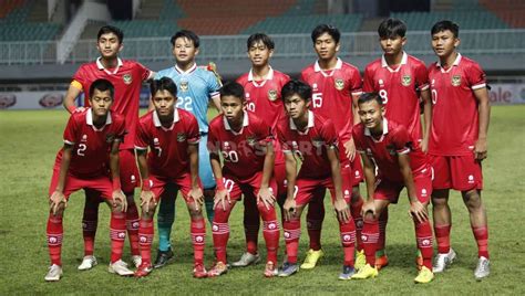 SEPAKBOLA U17：Tim Sepakbola Kalbar Latihan Jelang Piala Soeratin U-17 di