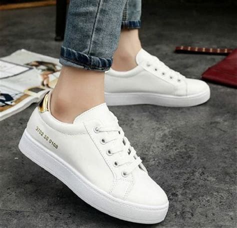 sepatu fashion putih