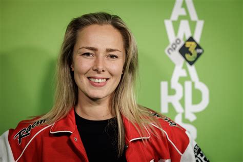 sera de bruin bikini