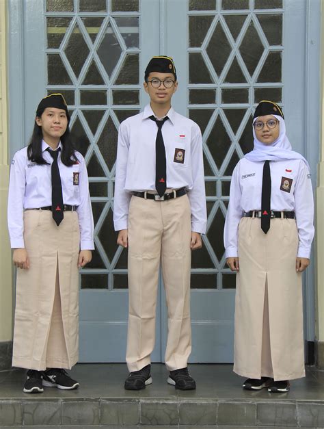 Seragam Sma Negeri 3 Padmanaba Yogyakarta Seragam - Seragam