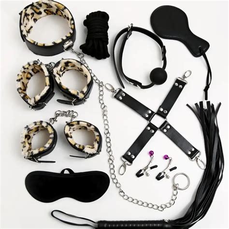 Sex Bondage BDSM Kit,Sexy Adjustable Leather Hand & Ankle Cuffs Choker with  Leash for Couple SM Sex Games Tool Cosplay Adult Sex Toys