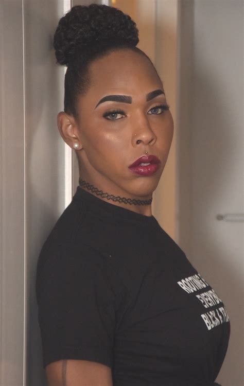 Sexy ebony trans