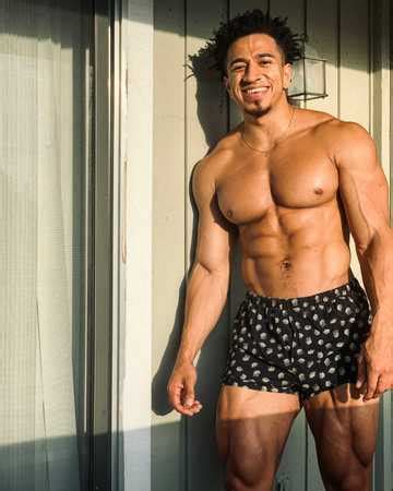 shawn raymond creator profile