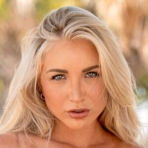 shaynaholt nude