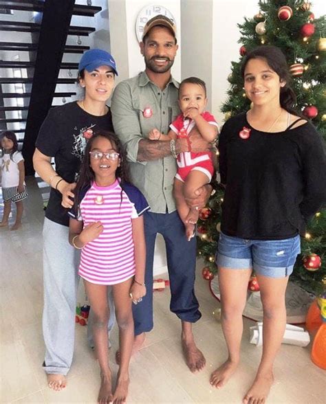 shikhar dhawan family details