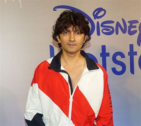 shirish kunder biography examples