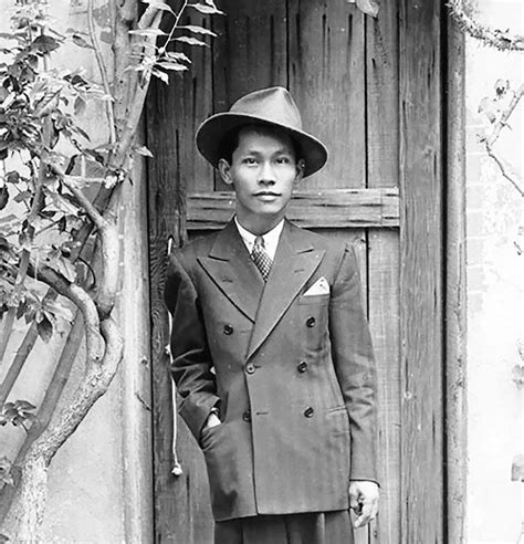 short background of carlos bulosan