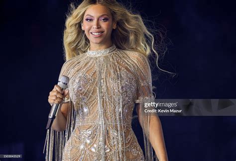 short biography of beyonce