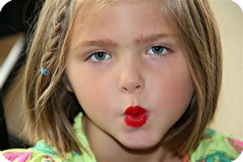 should you wear lipstick when kissing kids