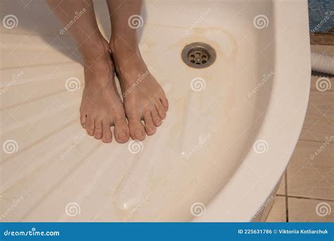 Shower Footjob