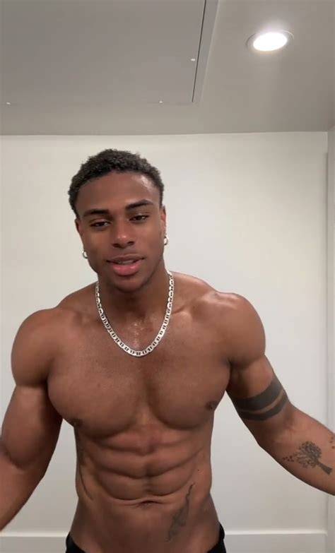 siah artis nude