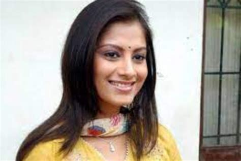 sindhu tolani biography template