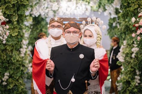 sinduran | Bintang Sinduran Album by Kanta Wibowo Apple